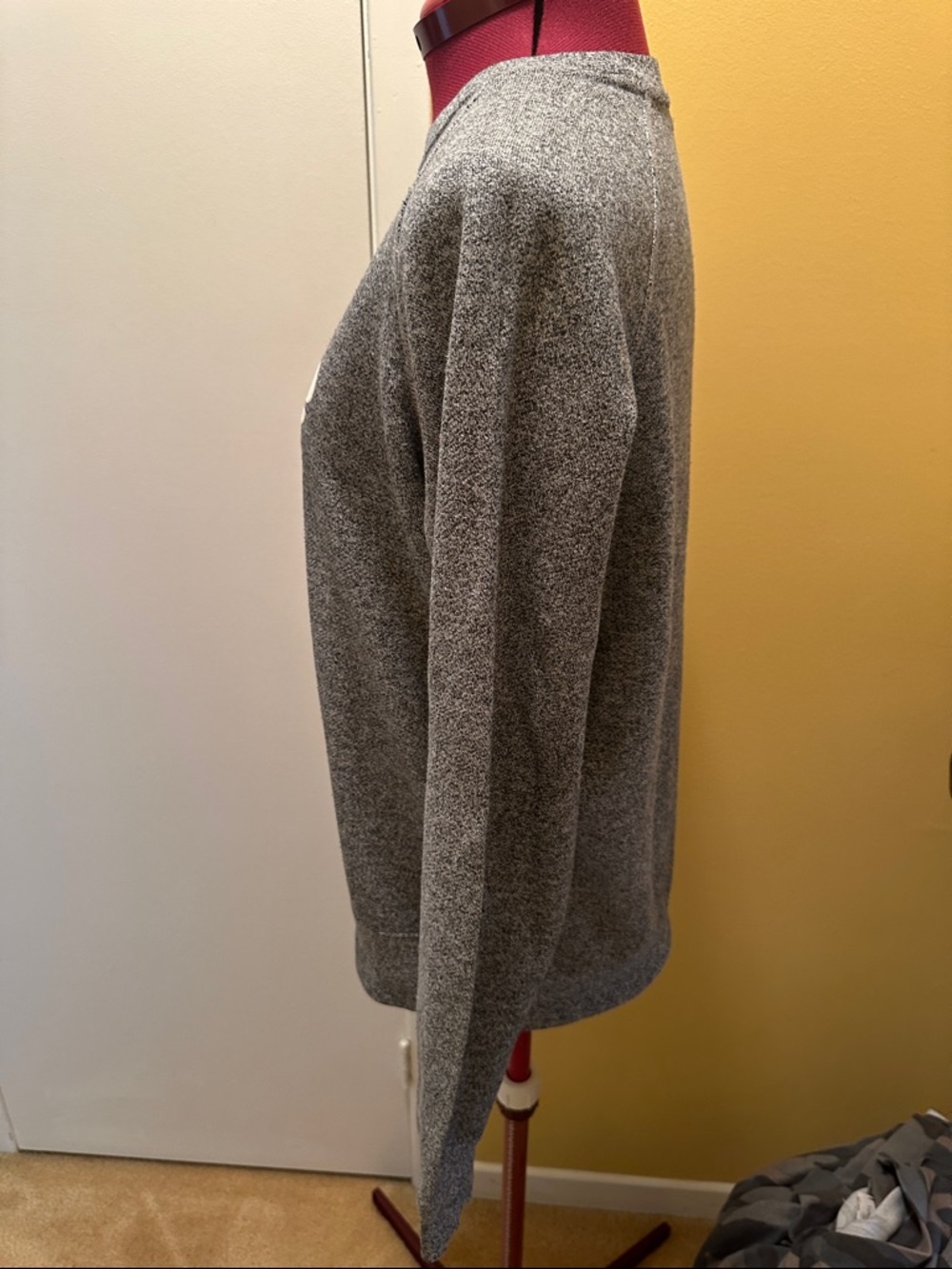 Roots Heather Gray Crewneck with White Logo Women’s - Picture 4 of 10